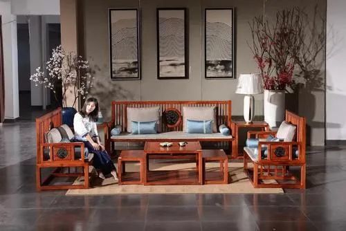 市场行情不佳，红木家具为何逆势涨价？